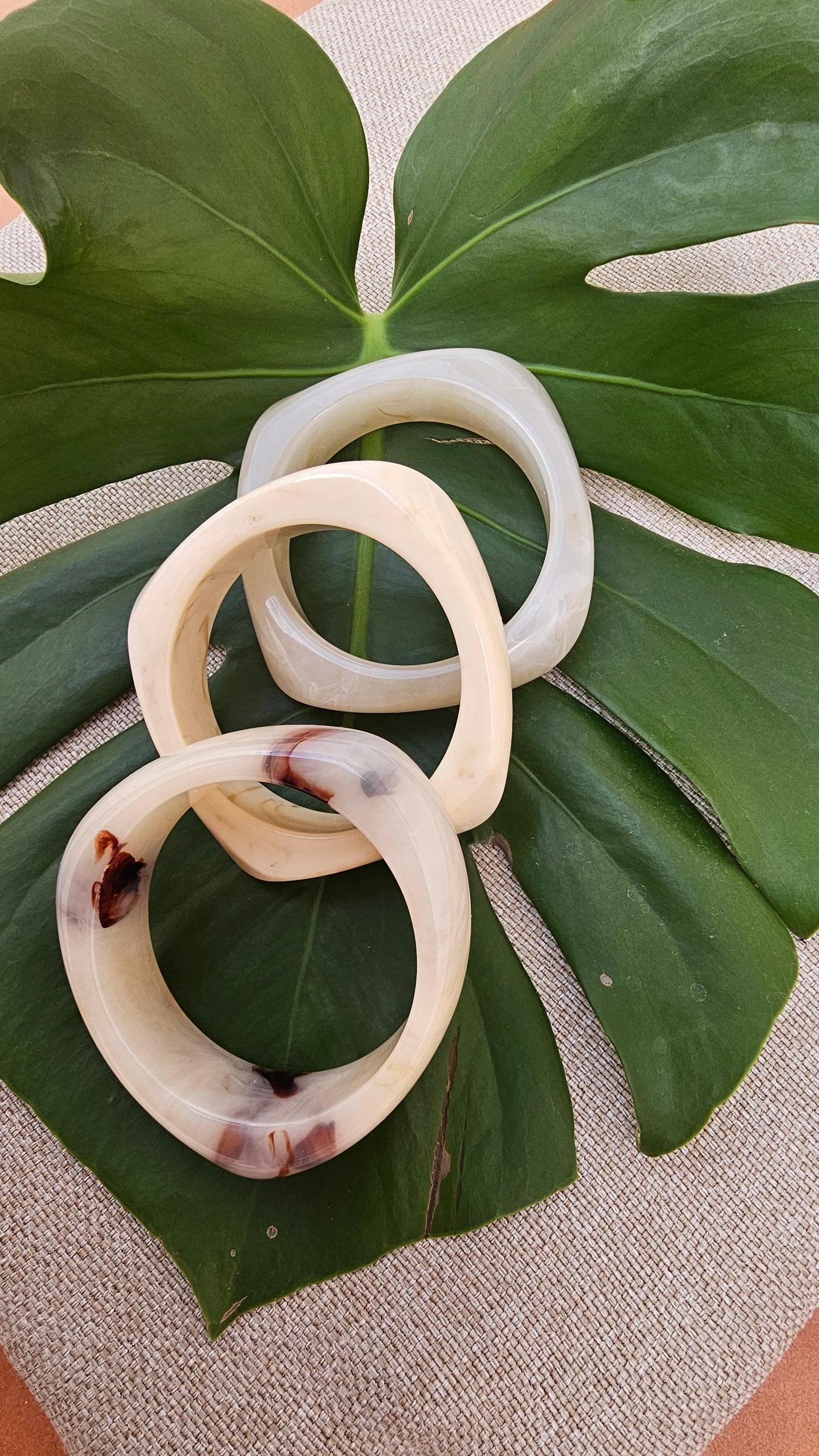 PACK 3 BRAZALETES RESINA MARFIL